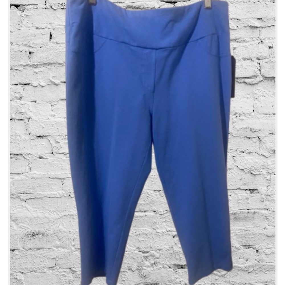 SALE 🎈🎈🎈Three Hearts Royal Blue Capri Pants XL, NWT
